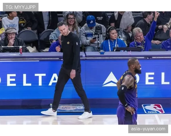 训练营观察：湖人队近期训练重点加强退防速度与沟通