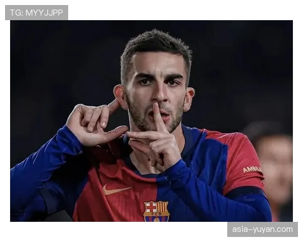 实时:国家德比,巴萨前锋费兰-托雷斯射门中柱